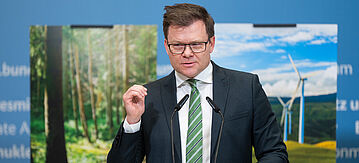 Carsten Schneider am Rednerpult