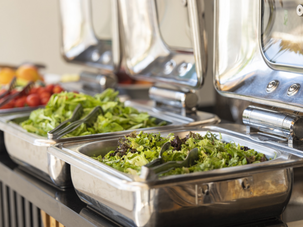 Salat an einem Buffet