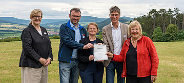 Karin Arndt (TMUENF), Erik Thürmer (LPV Thüringer Rhön e.V.), Corinna Hoßfeld (Projektleiterin NGP Kuppenrhön), Jochen Paleit (Heinz Sielmann), Bettina Hagedorn (BMUKN)
