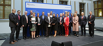 Gruppenfoto mit Barbara Hendricks