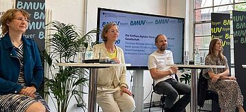 Podiumsdiskussion auf der republica 2023 u. a. mit Christiane Rohleder
