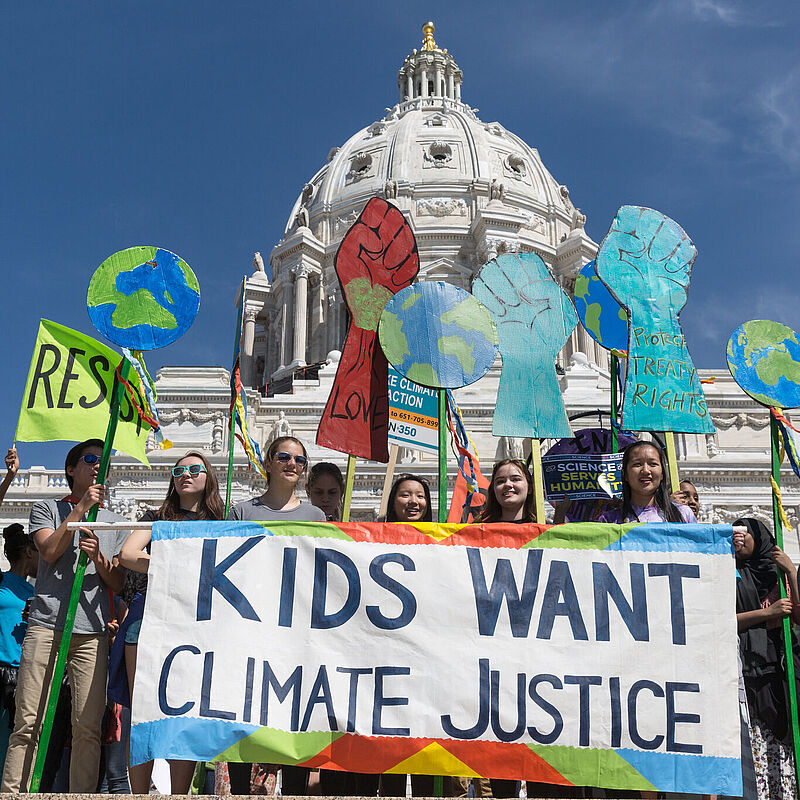 Jugendliche auf einem Klimastreik in Minnesota, USA