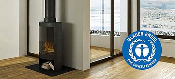 Heizen mit Holz im Ofen Zuhause