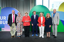 Carsten Schneider mit ehemaligen Ministerinnen und Minister