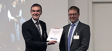 Wolfgang Cloosters und Hr. Johnston bei der Expertenkommission ARTEMIS