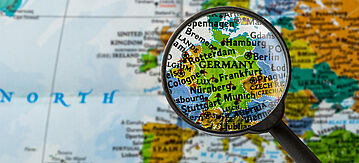 Deutschlandkarte unter der Lupe