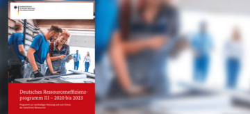 Vorschaubild: Personen in einer Werkstatt