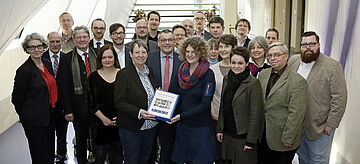 Uebergabe Maßnahmenkatalog aus dem Beteiligungsprozess Klimaschutzplan 2050