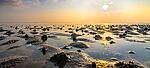 Wattenmeer in der Nordsee im Sonnenuntergang