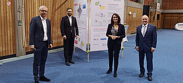 Rita Schwarzelühr-Sutter, Parlamentarische Staatssekretärin im Bundesumweltministerium, weiht heute gemeinsam mit Vertreterinnen und Vertretern der Stadt Ettlingen ein innovatives Nahwärmenetz ein.