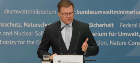 Carsten Schneider am Rednerpult