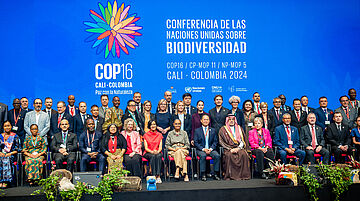 Gruppenfoto aller Beteiligten mit Steffi Lemke. Weitere Informationen siehe Bildunterschrift