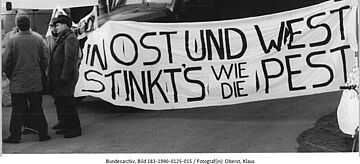 Schöneiche bei Berlin, Blockade der Mülldeponie. Weitere Informationen siehe Bildunterschrift