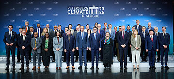 Gruppenfoto aller Beteiligten