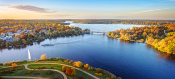 Luftbild von Potsdam: Blick von Babelsberg auf die Glienicker Brücke