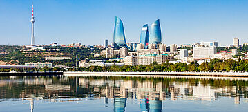 Skyline der Stadt Baku in Aserbaidschan