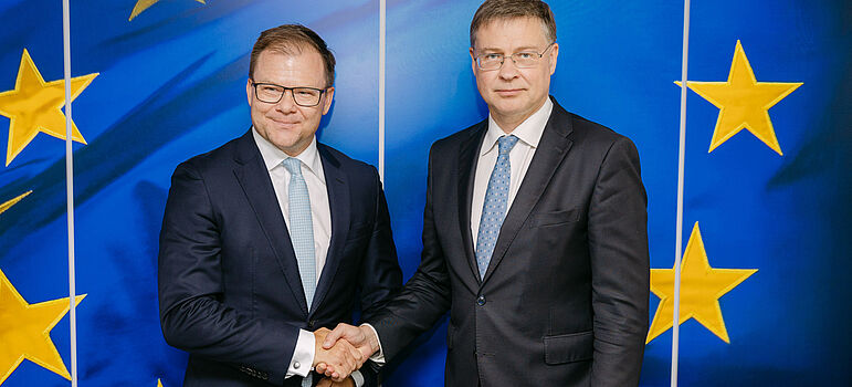 Valdis Dombrovskis, Carsten Schneider