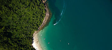 Luftaufnahme einer Insel in Brasilien 