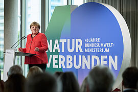 Angela Merkel auf der Bühne
