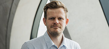 Portraitbild von Sascha Hilgers