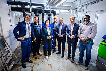 Gruppenfoto. Weitere Informationen siehe Bildunterschrift