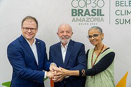 Carsten Schneider mit dem brasilianischen Präsidenten Lula da Silva und der Umweltministerin Brasiliens Marina Silva