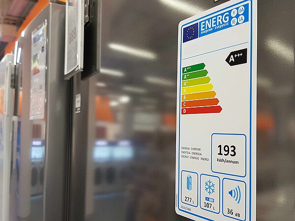 Etikett auf Kühlschrank