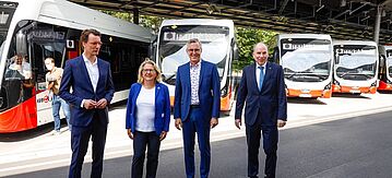 Svenja Schulze am KVB-Betriebshof Nord