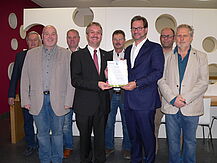 Zertifikatsübergabe in Langquaid mit Florian Pronold