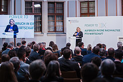 Svenja Schulze bei der Power-to-X-Konferenz